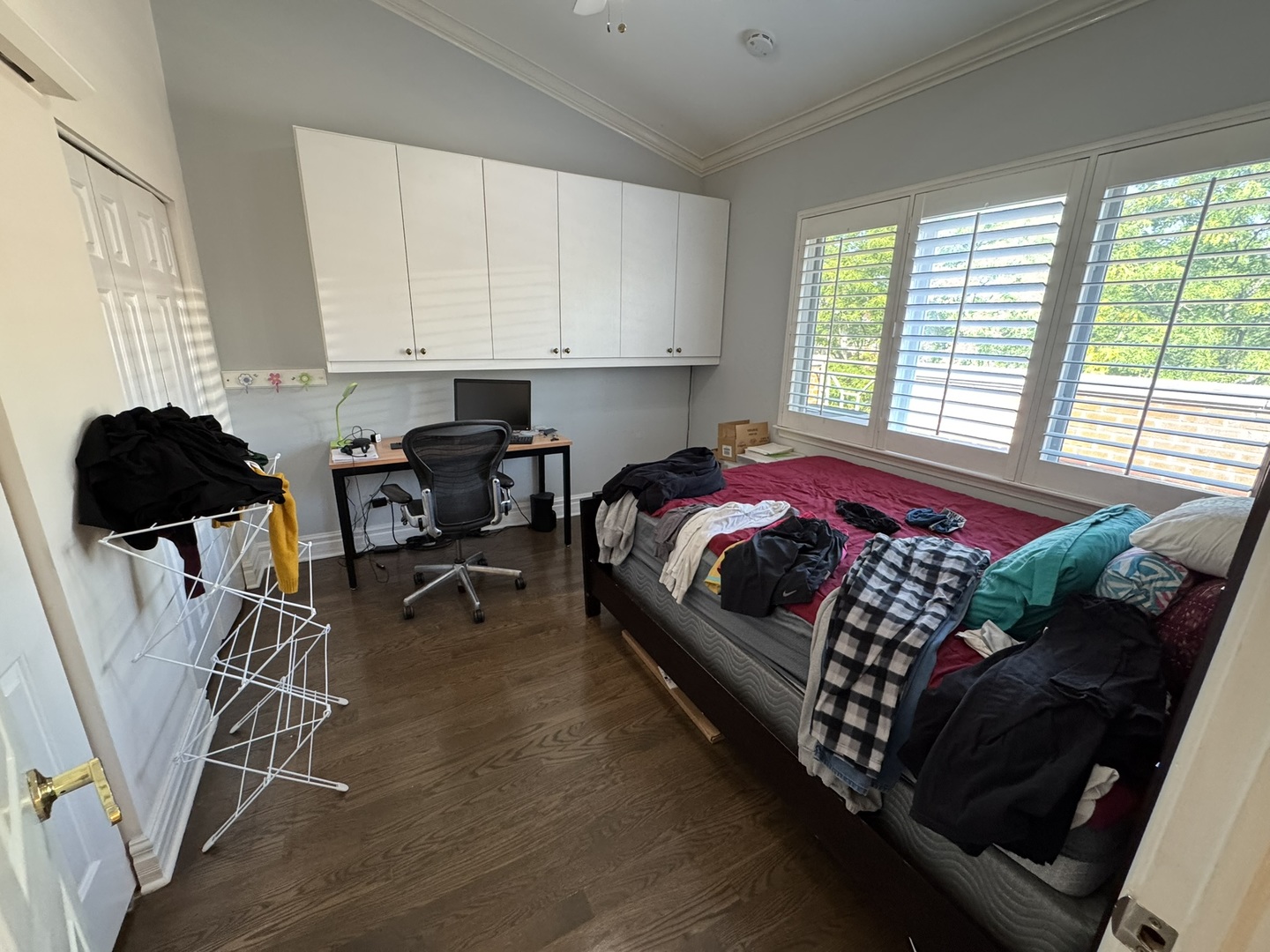 1413 South Prairie Avenue Chicago, IL 60605 - Photo 25 of 29 a bedroom with bed chair and window
