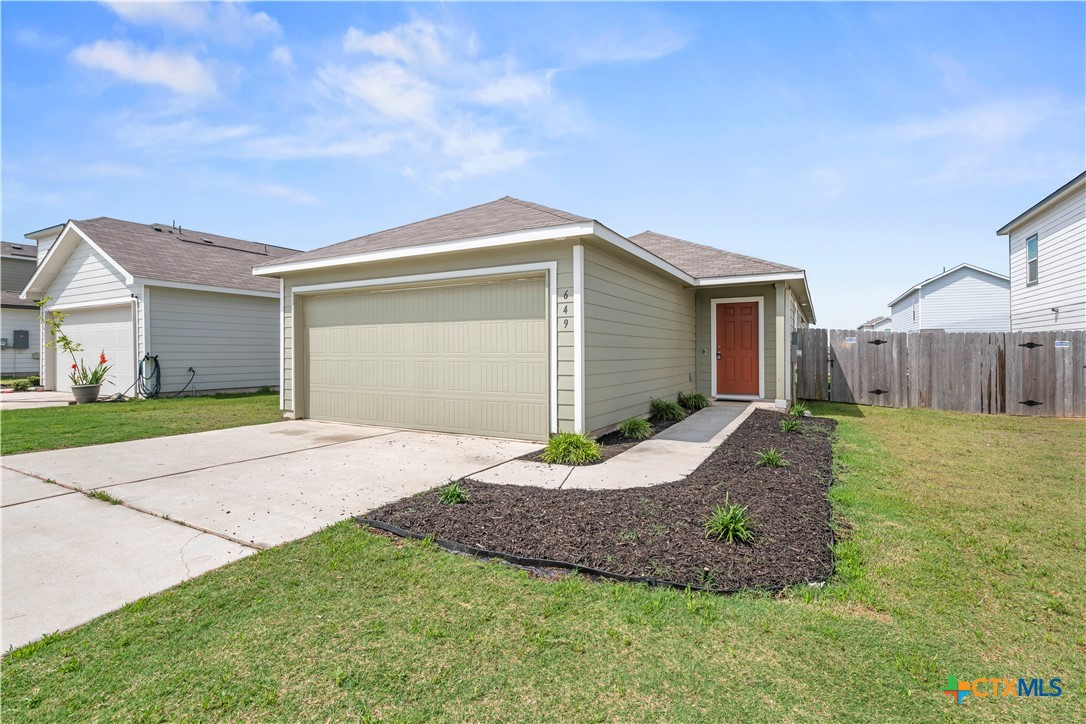 649 Marty Allen Loop Jarrell, TX 76537 - Photo 3 of 27