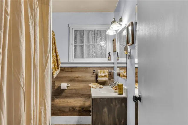 $284,000 | 375 Swan Lake Avenue, Monroe, ME 04951