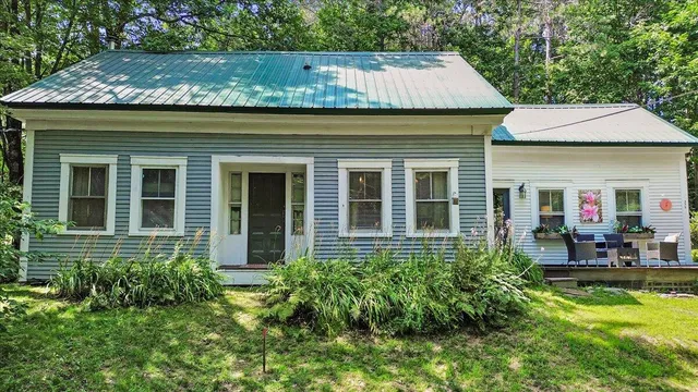 $284,000 | 375 Swan Lake Avenue, Monroe, ME 04951