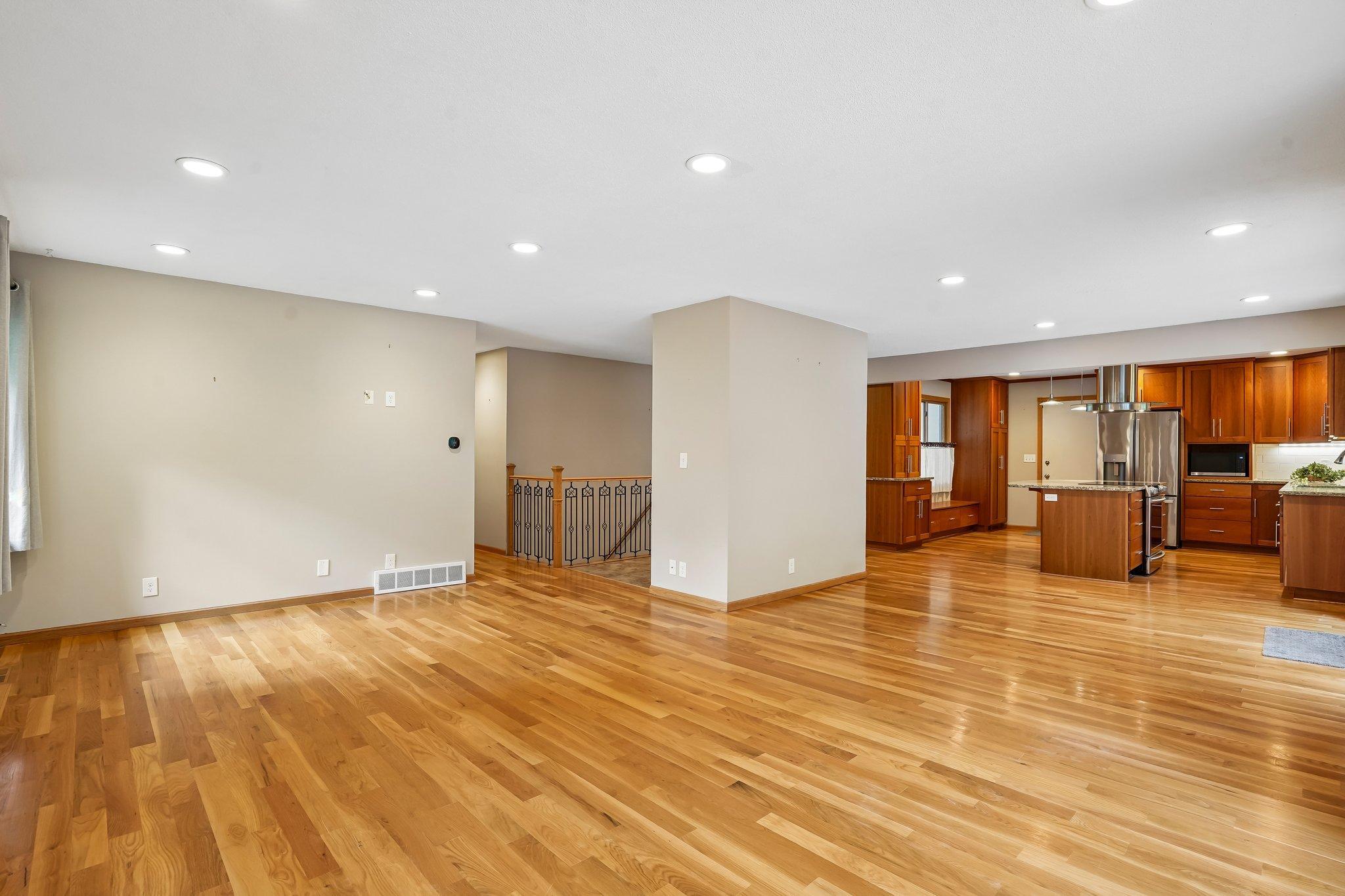 4580 Oak Pond Road Eagan, MN 55123 - Photo 12 of 79 Gallery Image 12