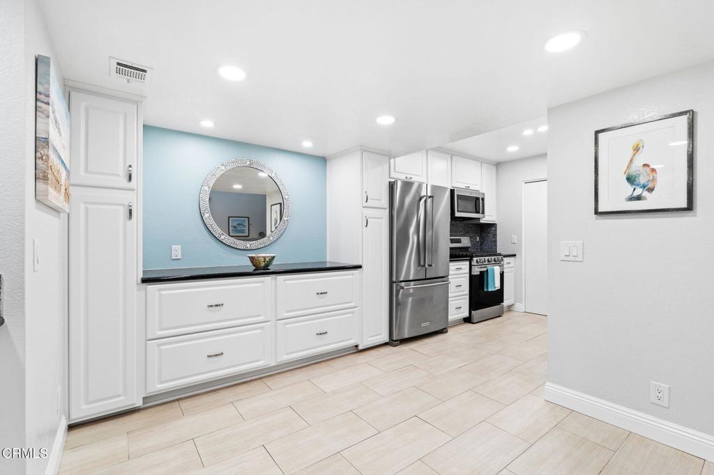 2151 Martinique Lane Oxnard, CA 93035 - Photo 19 of 53 2151_Martinique-21