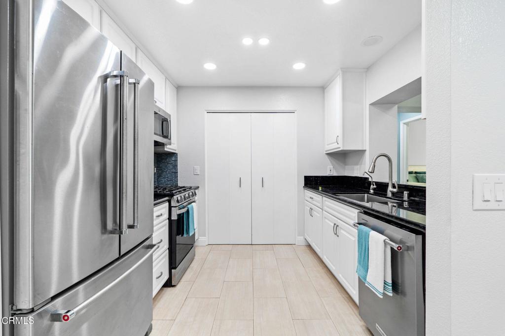 2151 Martinique Lane Oxnard, CA 93035 - Photo 22 of 53 2151_Martinique-22