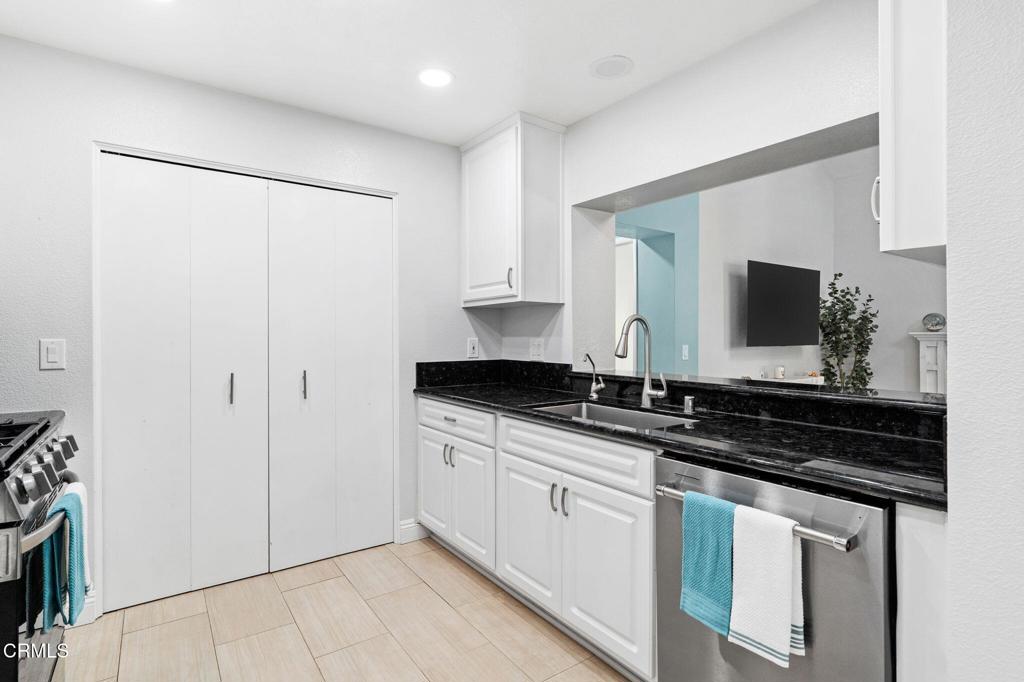 2151 Martinique Lane Oxnard, CA 93035 - Photo 24 of 53 2151_Martinique-24