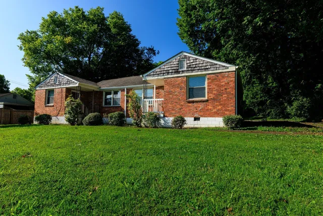$1,300 | 410 B Ewing Drive, Nashville, TN 37207