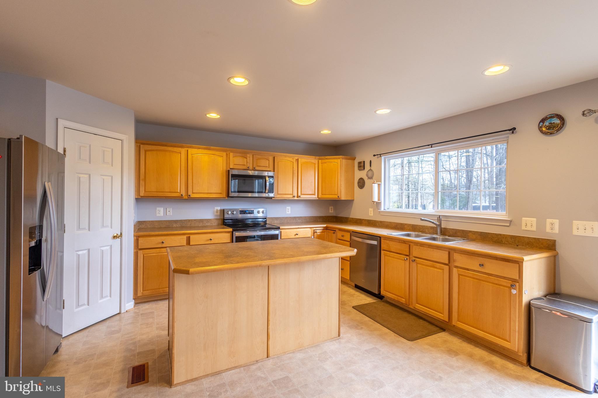 8936 Mullen Road King George, VA 22485 - Photo 9 of 40 Gallery Image 9