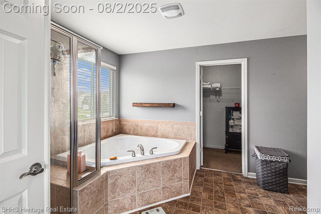 1246 Secretariat Way Howell, MI 48843 - Photo 20 of 37 Gallery Image 20
