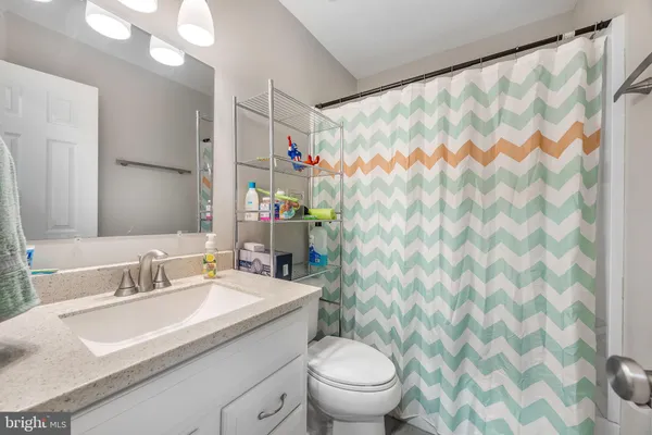 $394,999 | 202 Leeds Court East, Warrenton, VA 20186