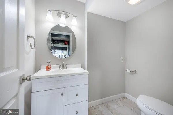 $394,999 | 202 Leeds Court East, Warrenton, VA 20186