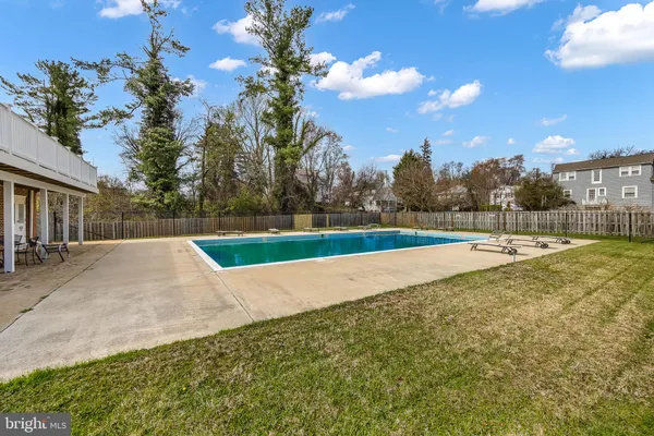 $394,999 | 202 Leeds Court East, Warrenton, VA 20186