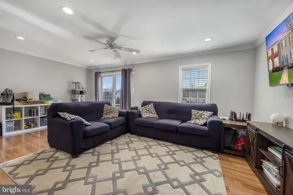 $394,999 | 202 Leeds Court East, Warrenton, VA 20186