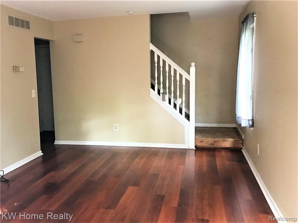 349 South Crooks Road Clawson, MI 48017 - Photo 2 of 14