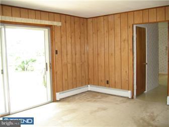 10 Chestnut Road Southampton, PA 18966 - Photo 6 of 6 Family Room