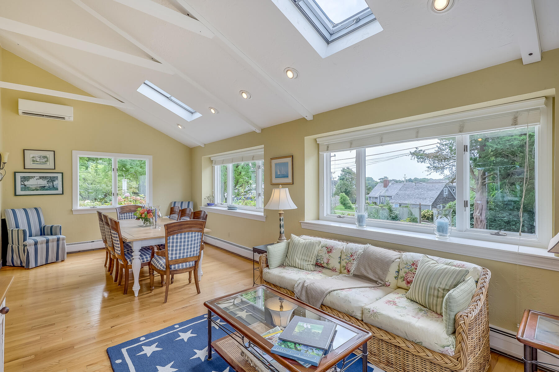 86 Queen Anne Road Chatham, MA 02633 - Photo 14 of 40 Family/Dining