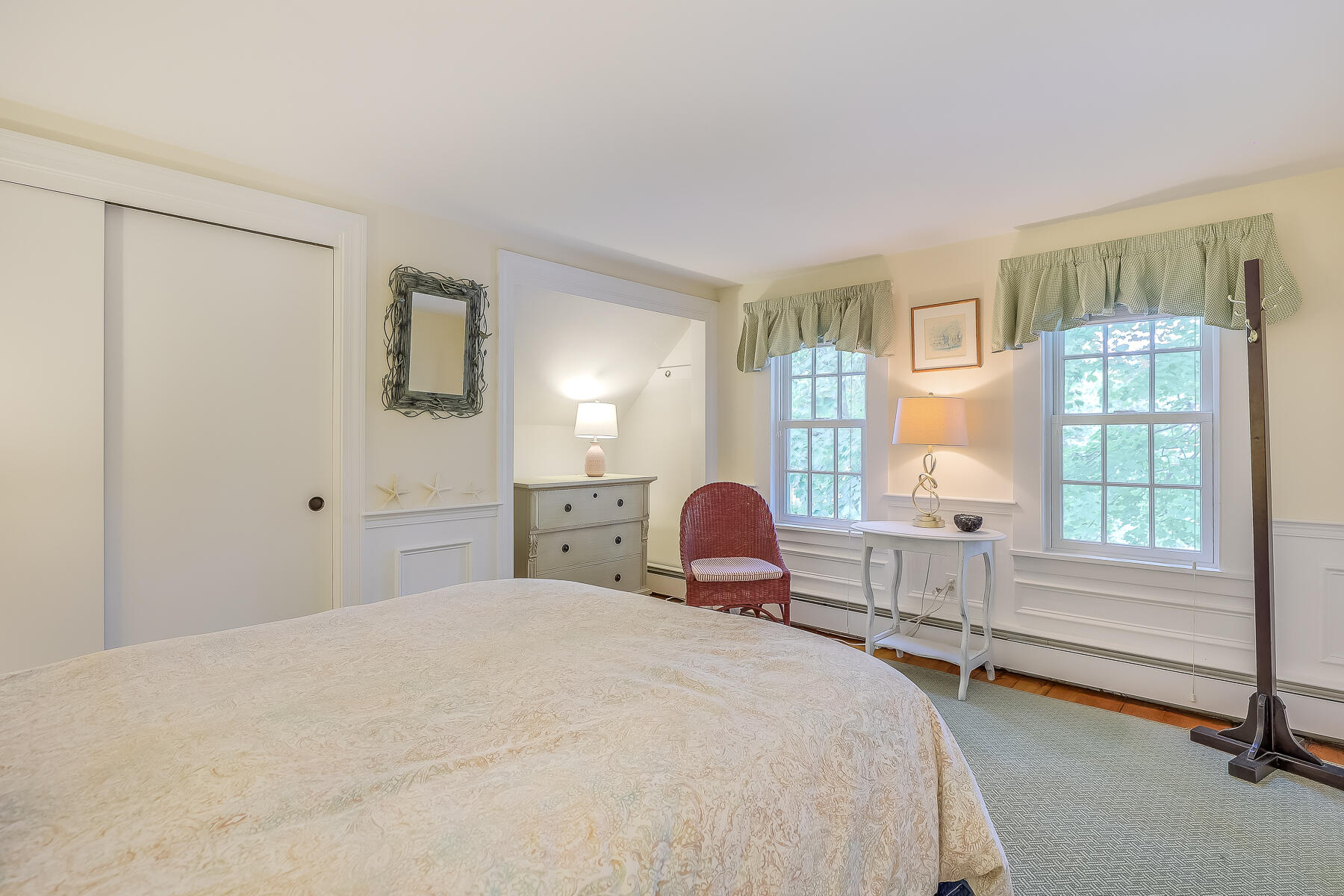 86 Queen Anne Road Chatham, MA 02633 - Photo 21 of 40 2nd floor bedroom