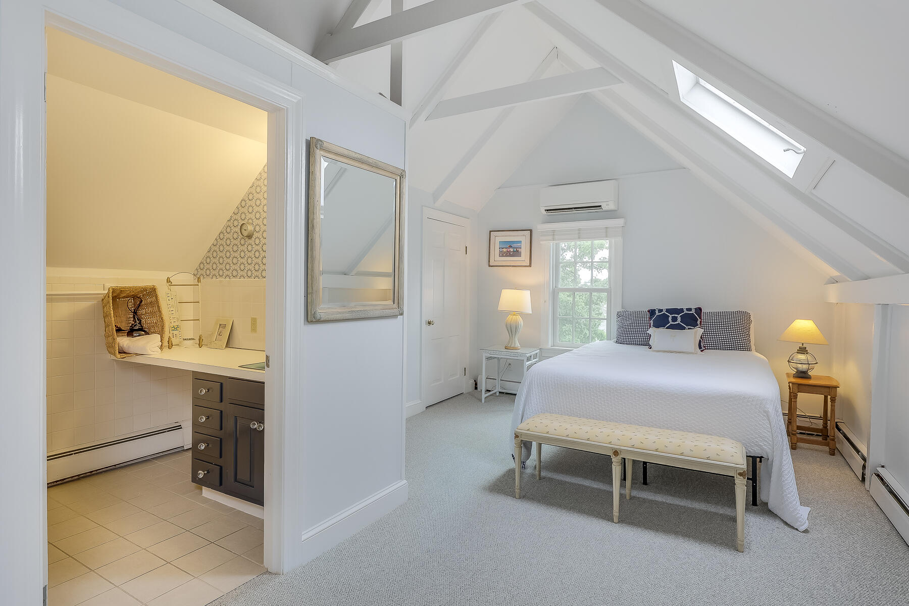 86 Queen Anne Road Chatham, MA 02633 - Photo 23 of 40 2nd floor bedroom with en-suite bath