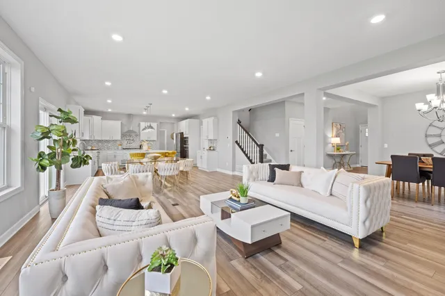 $850,000 | 6644 Coach House Lane, Corcoran, MN 55340