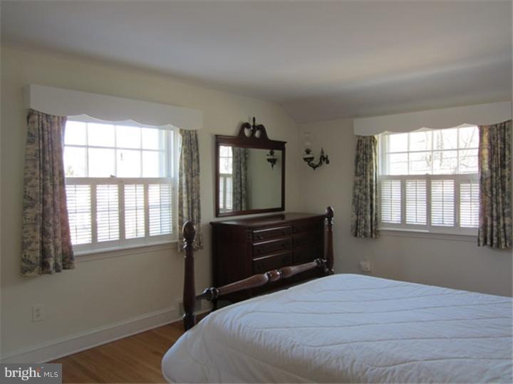340 Prospect Road Springfield, PA 19064 - Photo 13 of 20