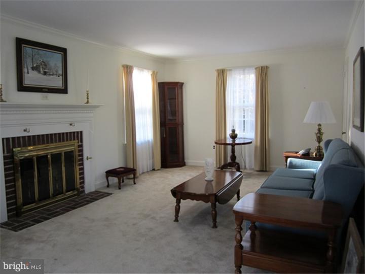 340 Prospect Road Springfield, PA 19064 - Photo 8 of 20