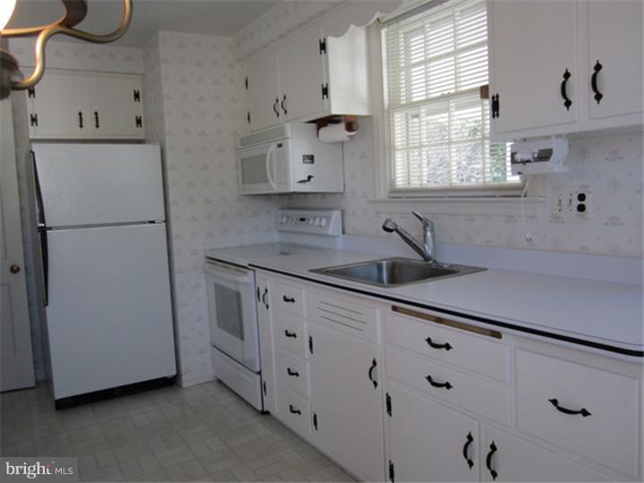 340 Prospect Road Springfield, PA 19064 - Photo 10 of 20