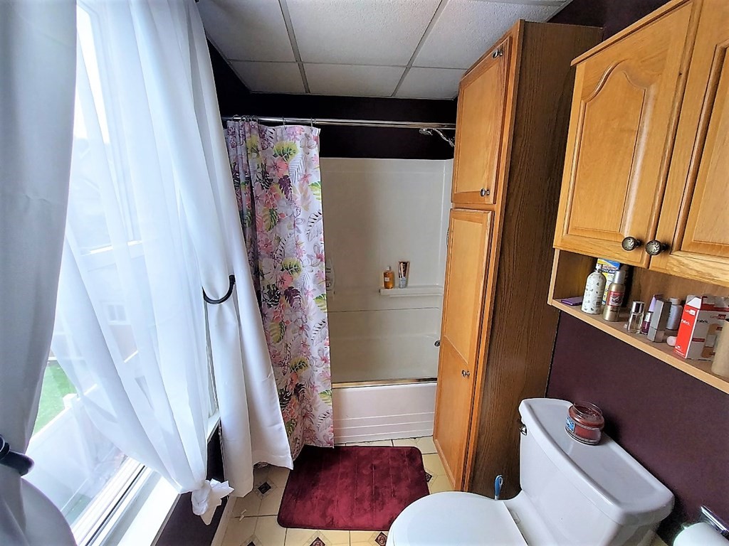 330 Massasoit Road Worcester, MA 01604 - Photo 8 of 33 Gallery Image 8
