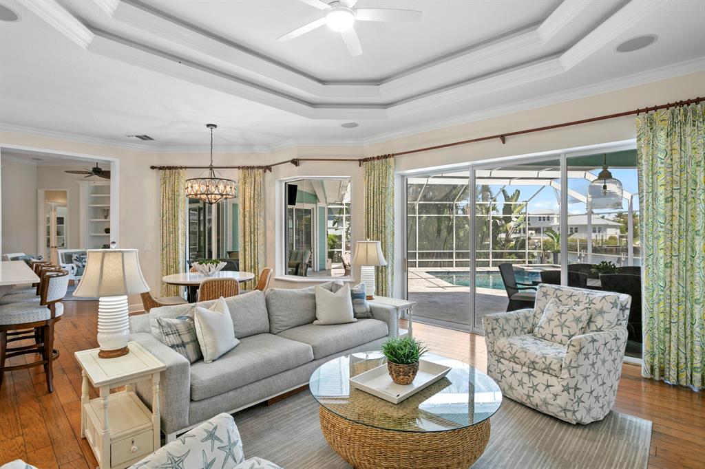 625 Balibay Road Apollo Beach, FL 33572 - Photo 3 of 51