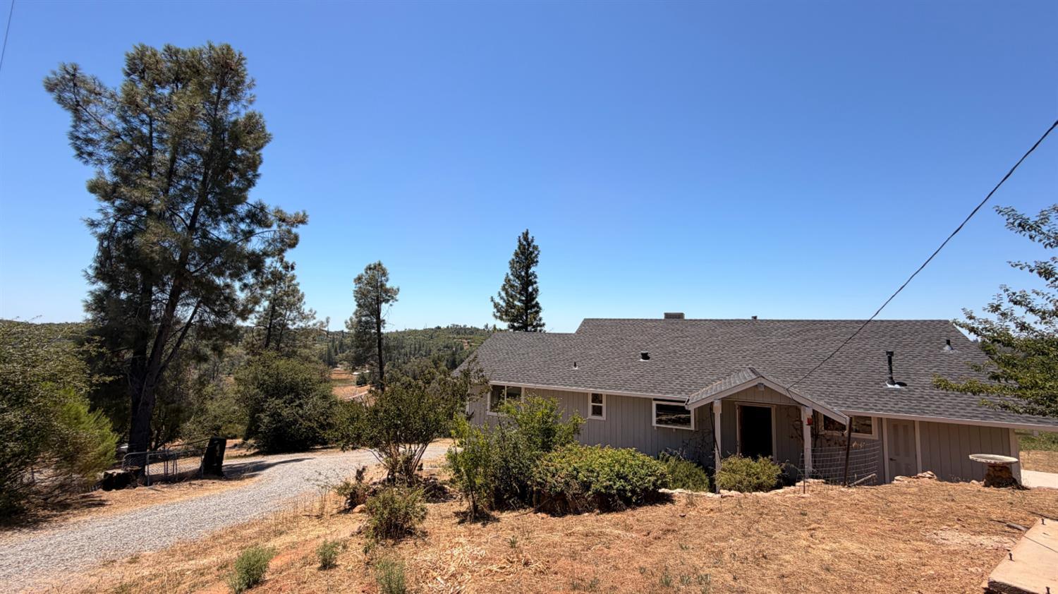 7436 Eagle View Drive Mountain Ranch, CA 95246 - Photo 32 of 51