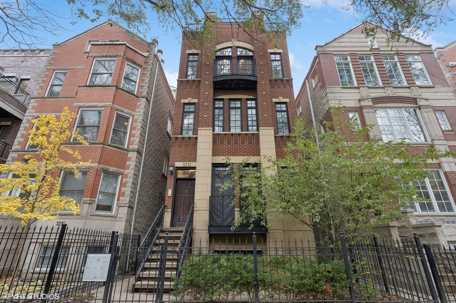 3232 North Seminary Avenue, Unit 3 Chicago, IL 60657 - Photo 1 of 22 front view of a building