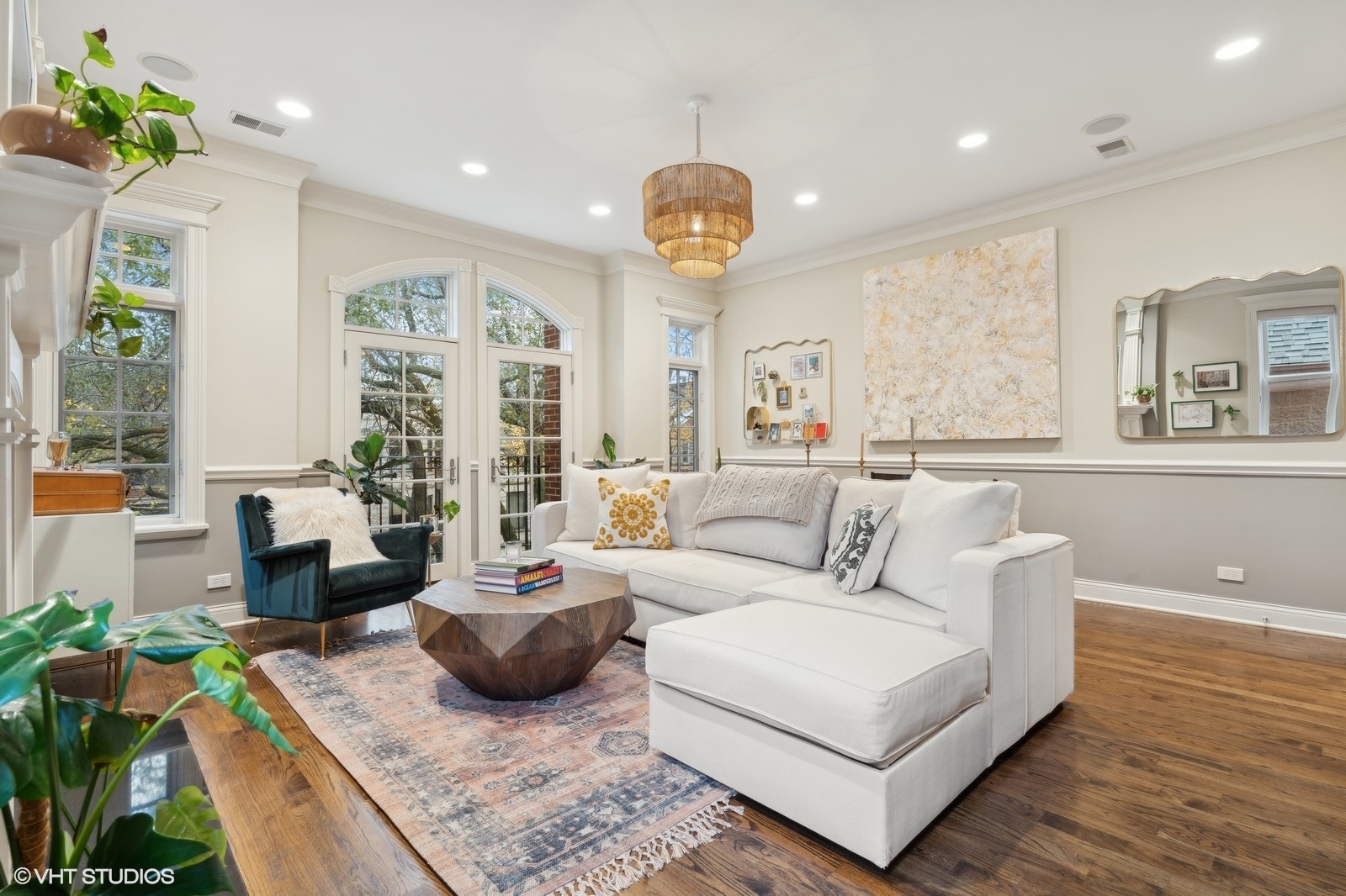 3232 North Seminary Avenue, Unit 3 Chicago, IL 60657 - Photo 3 of 22 a living room with furniture and a large window