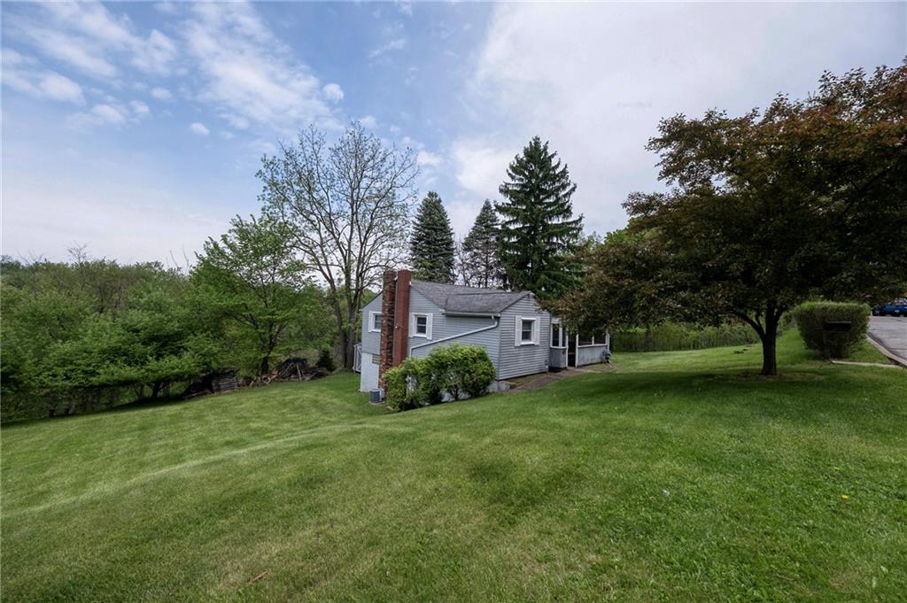 531 Laughlin Avenue Pittsburgh, PA 15210 - Photo 31 of 35 a view of a house with a big yard