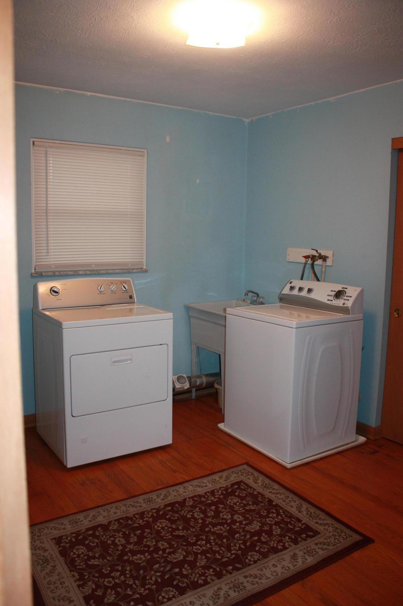 242 Topsfield Road Columbus, OH 43228 - Photo 17 of 31 Gallery Image 17