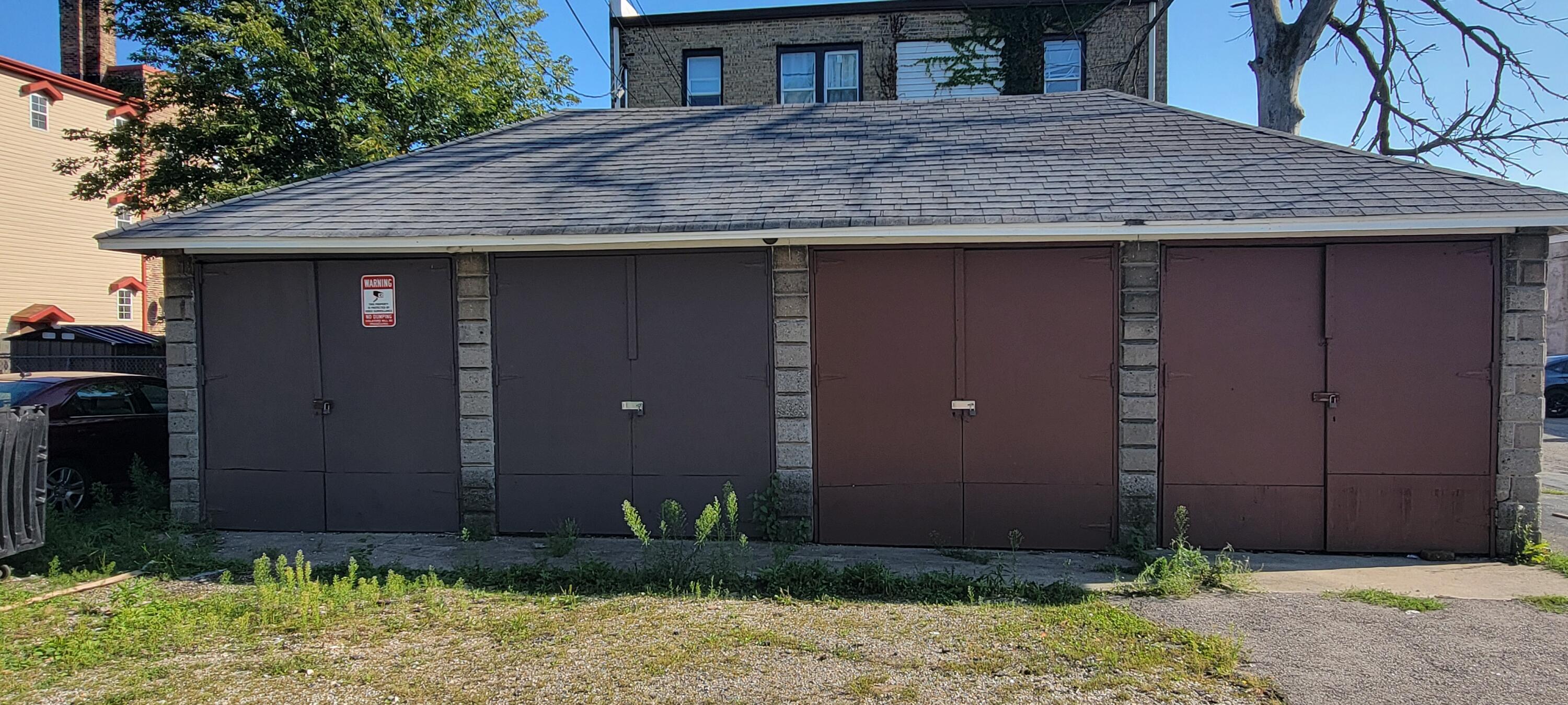 512 16th Street Racine, WI 53403 - Photo 14 of 15 4 Car Garage