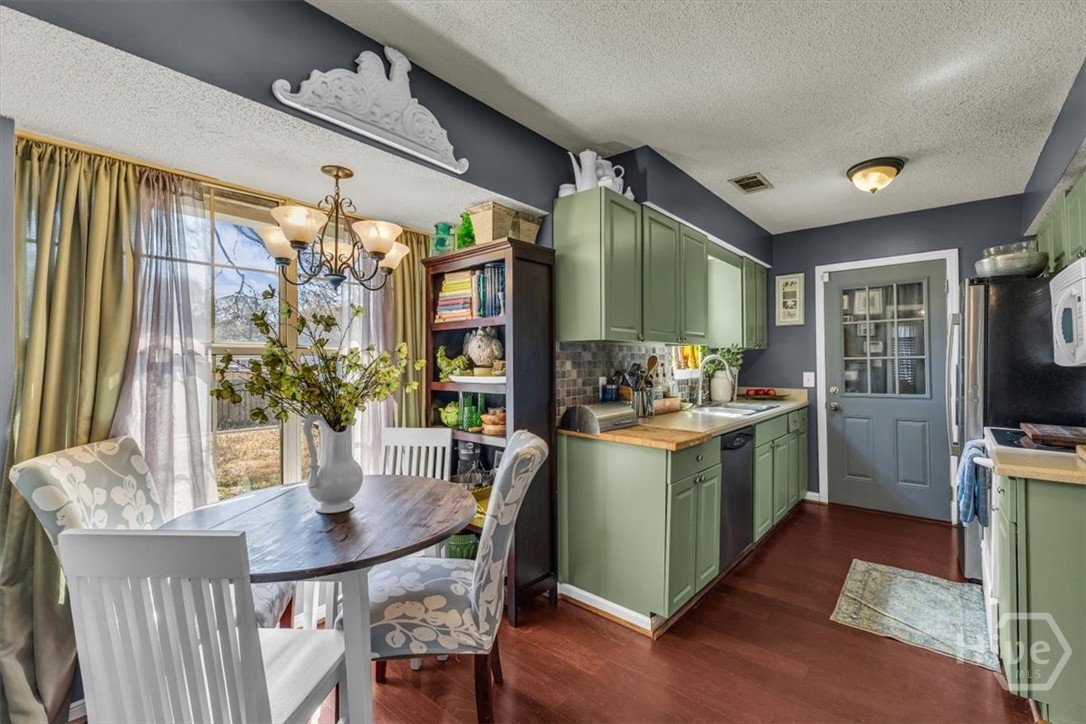 19 Sheftall Cove Savannah, GA 31410 - Photo 11 of 37