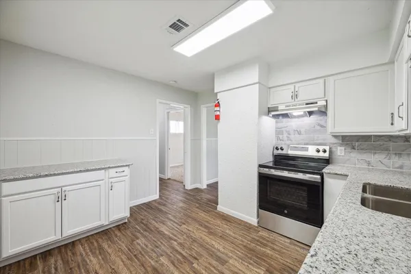 $1,700 | 2331 32nd Avenue North, Texas City, TX 77590