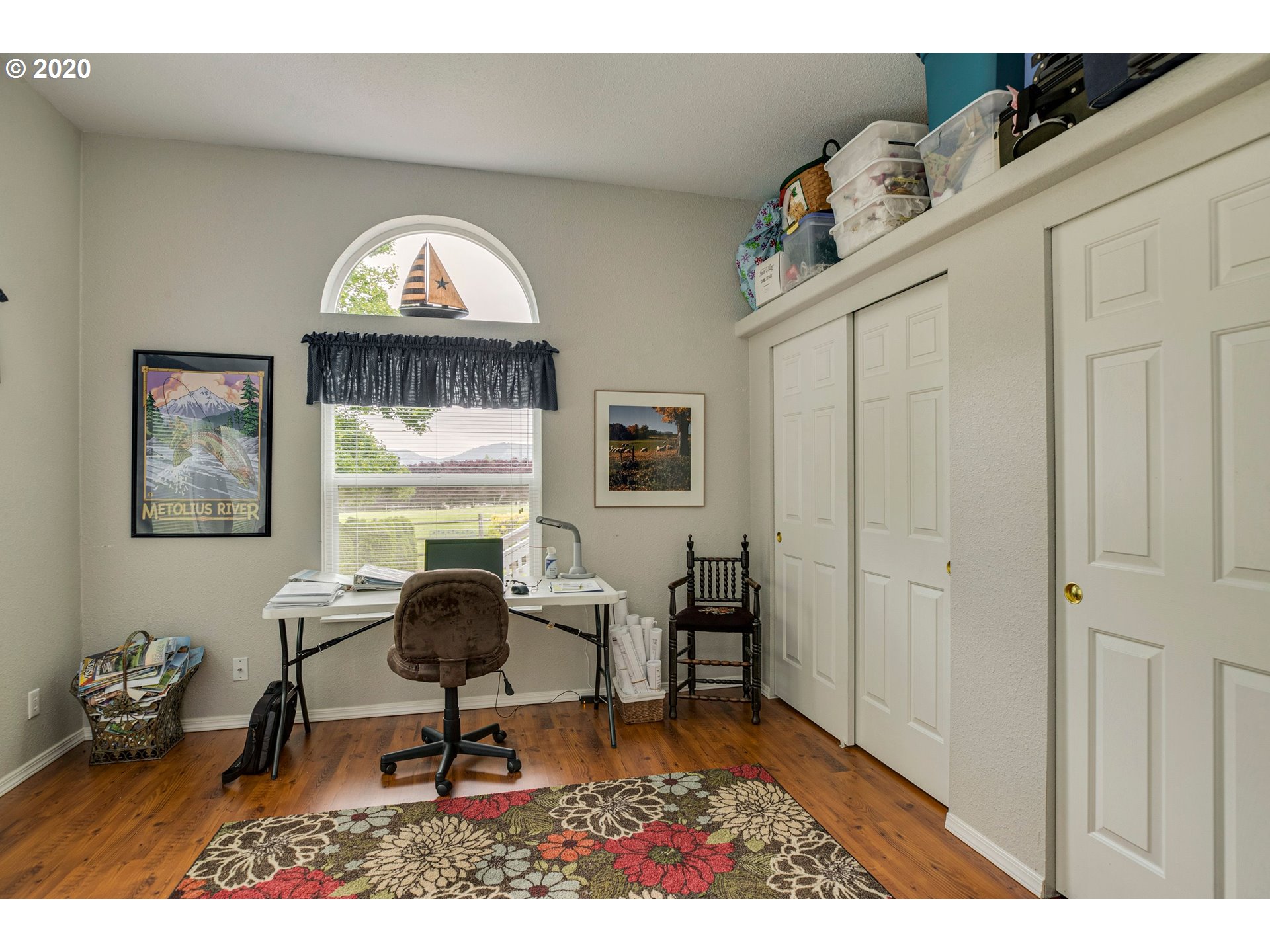1686 Markham Road Hood River, OR 97031 - Photo 14 of 32 Gallery Image 14