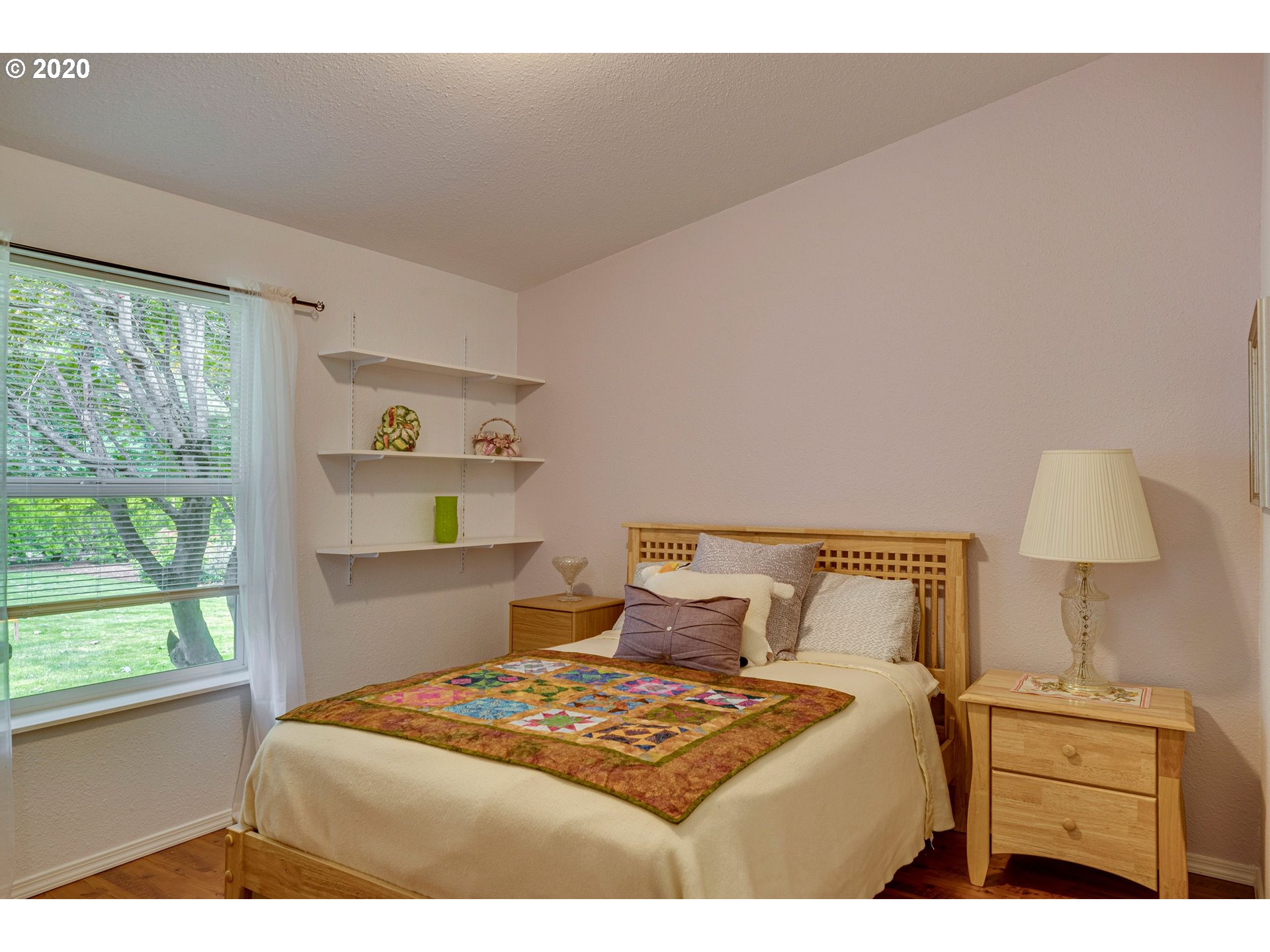 1686 Markham Road Hood River, OR 97031 - Photo 17 of 32 Gallery Image 17