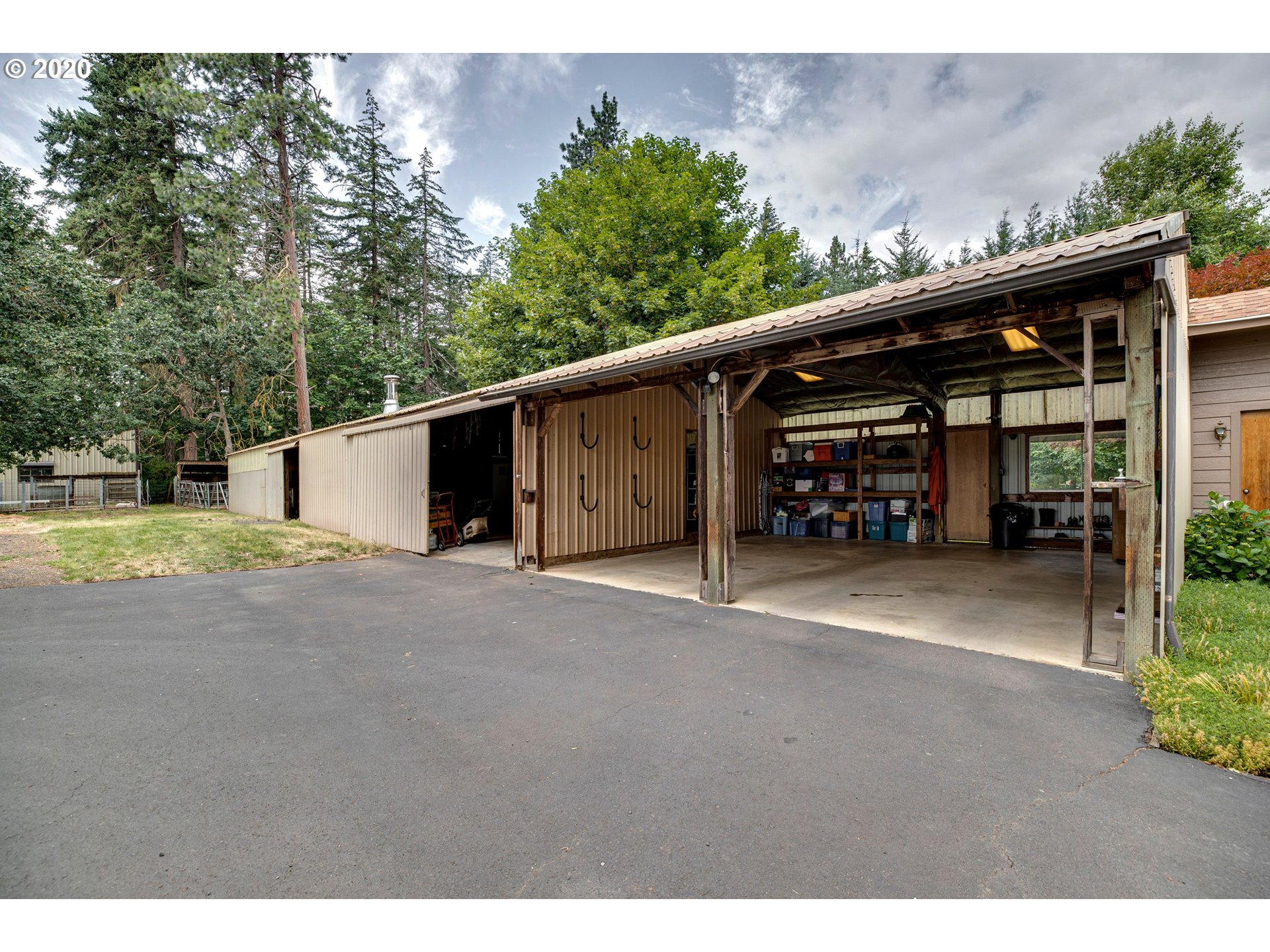 1686 Markham Road Hood River, OR 97031 - Photo 23 of 32 Gallery Image 23
