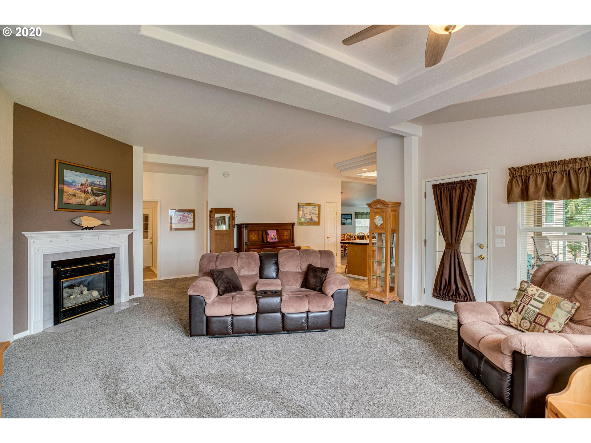 1686 Markham Road Hood River, OR 97031 - Photo 8 of 32 Gallery Image 8