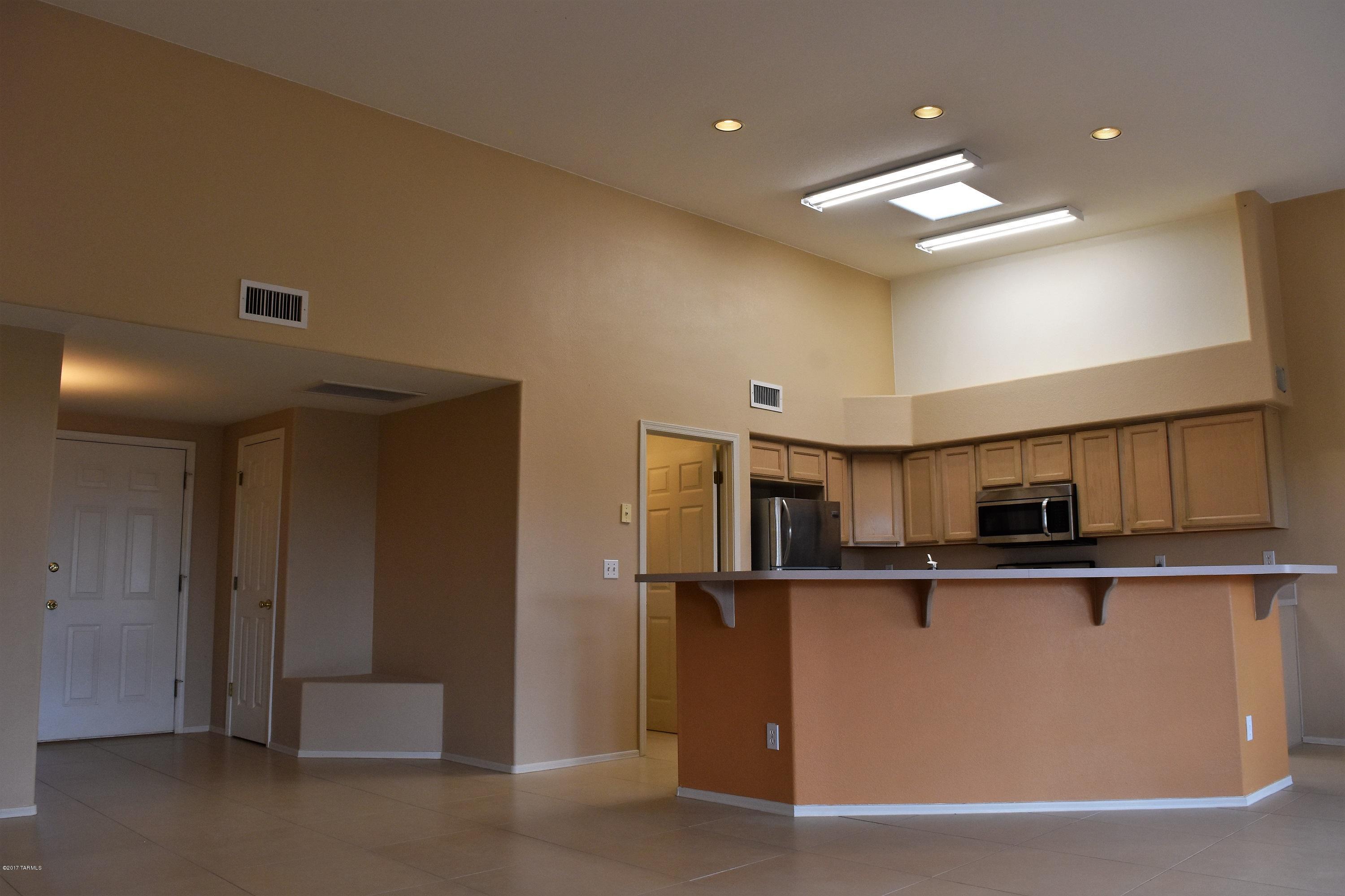 15885 West Lynnette Road Tucson, AZ 85736 - Photo 3 of 23 Gallery Image 3