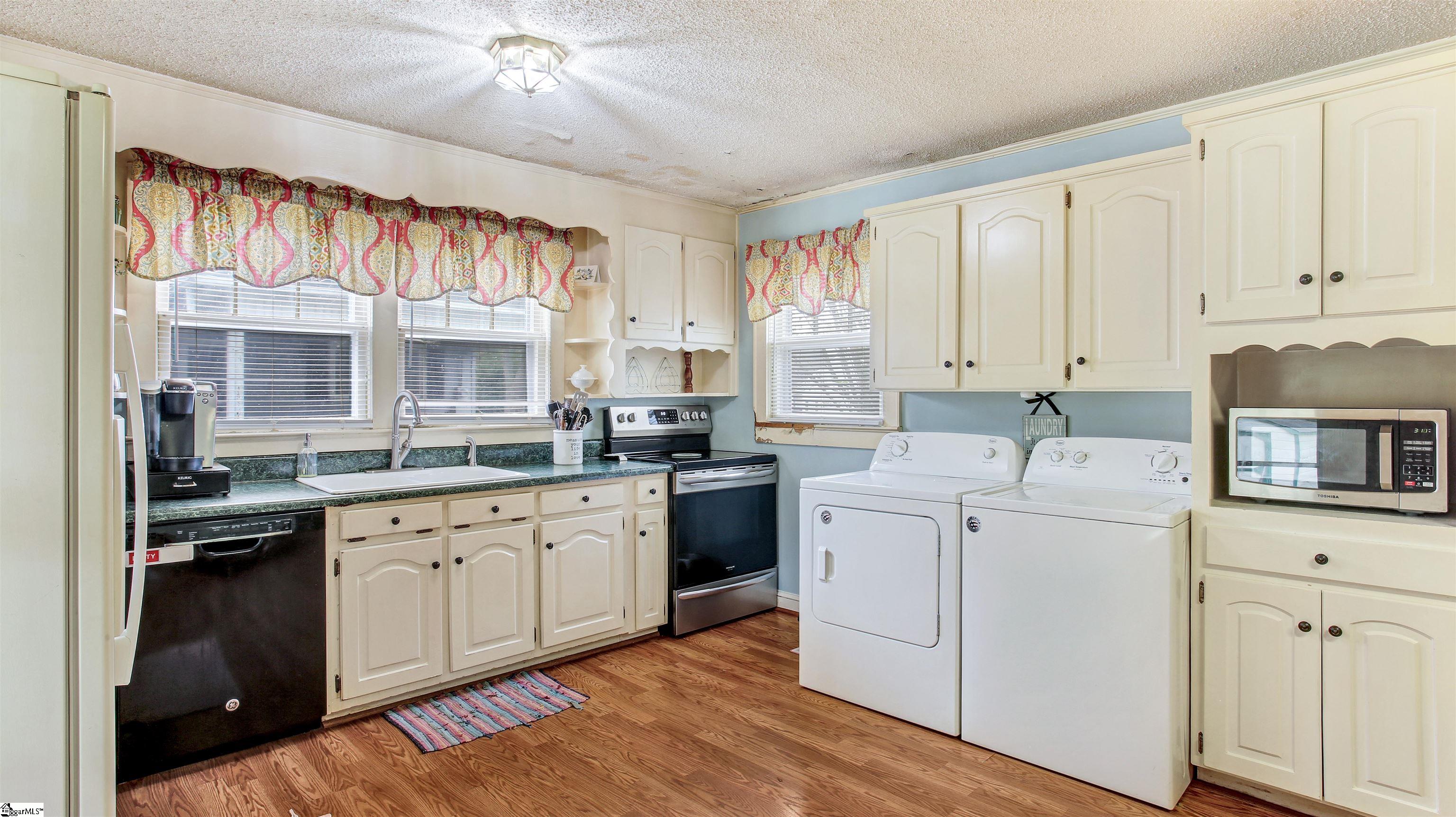 505 Ridgewood Drive Greer, SC 29651 - Photo 12 of 21 Gallery Image 12