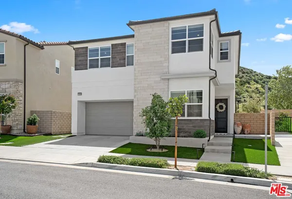 $1,195,000 | 19254 Blackthorn Drive, Santa Clarita, CA 91351