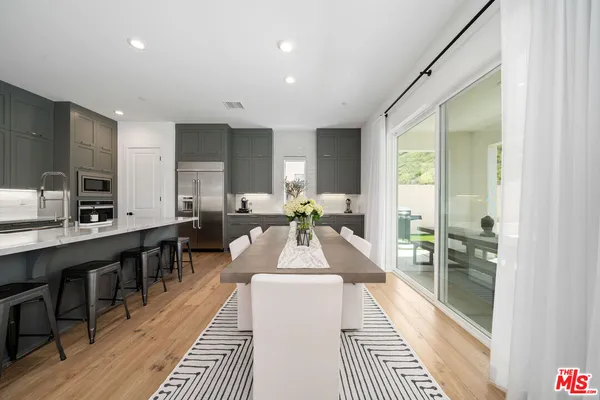$1,195,000 | 19254 Blackthorn Drive, Santa Clarita, CA 91351