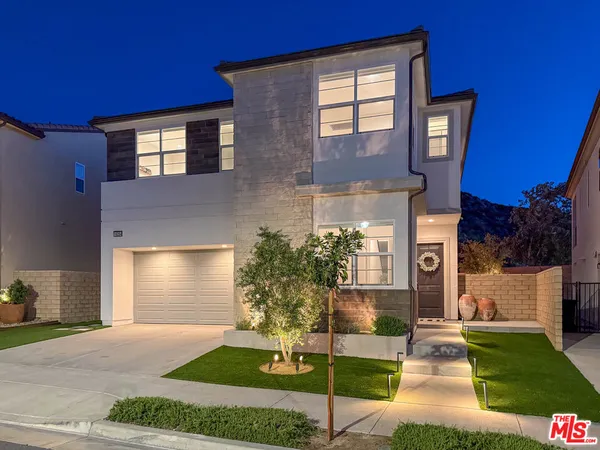 $1,195,000 | 19254 Blackthorn Drive, Santa Clarita, CA 91351