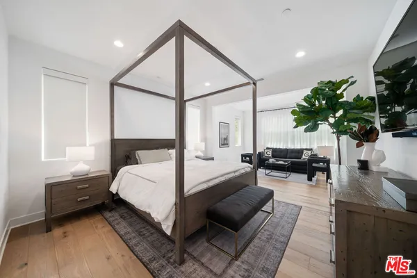 $1,195,000 | 19254 Blackthorn Drive, Santa Clarita, CA 91351