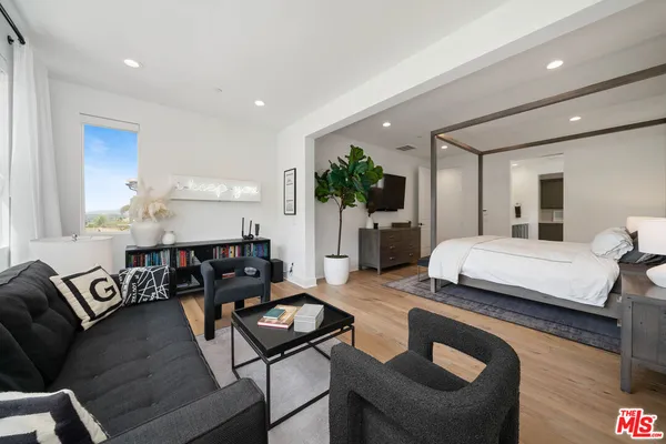 $1,195,000 | 19254 Blackthorn Drive, Santa Clarita, CA 91351