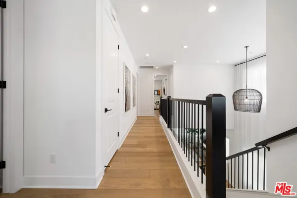 $1,195,000 | 19254 Blackthorn Drive, Santa Clarita, CA 91351