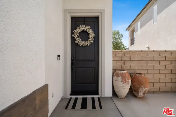 $1,195,000 | 19254 Blackthorn Drive, Santa Clarita, CA 91351