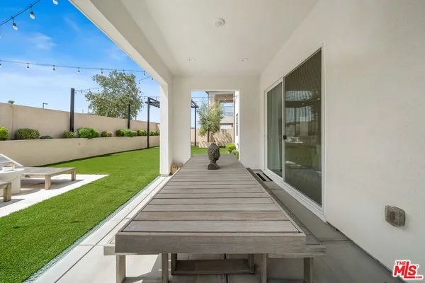 $1,195,000 | 19254 Blackthorn Drive, Santa Clarita, CA 91351