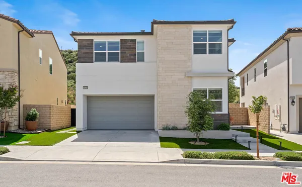 $1,195,000 | 19254 Blackthorn Drive, Santa Clarita, CA 91351