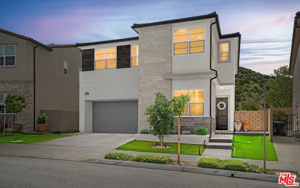 $1,195,000 | 19254 Blackthorn Drive, Santa Clarita, CA 91351